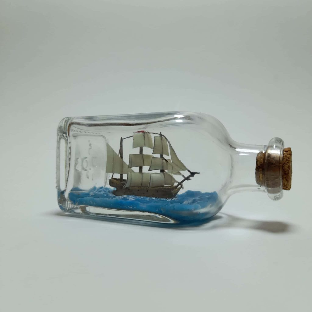 l'intramontabile fascino delle navi in bottiglia foto carosello 2/4 @iltimoneinbottiglia