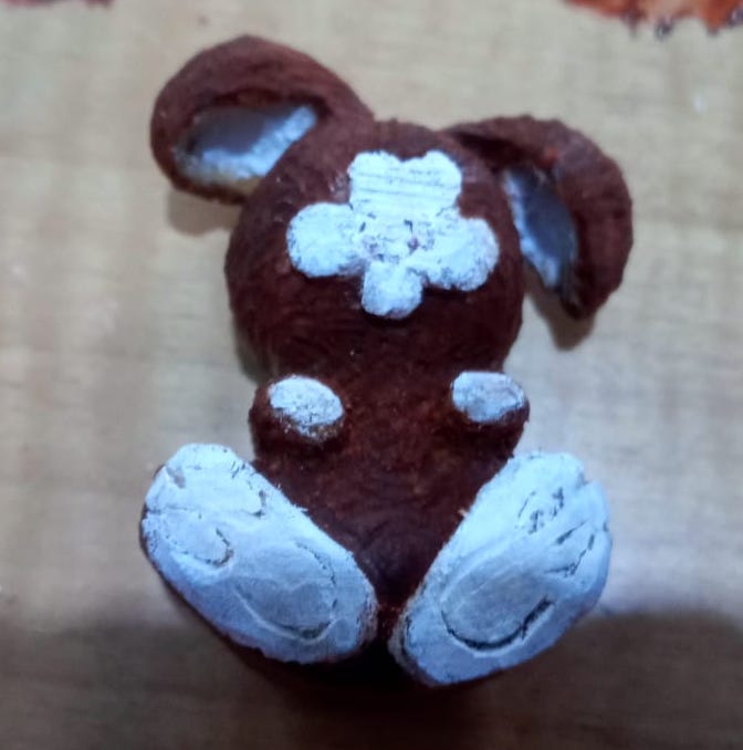 Easter Tutorial: the rabbit hole! The rabbit is totally coloured and its fur is dark but will normalise in a few minutes.