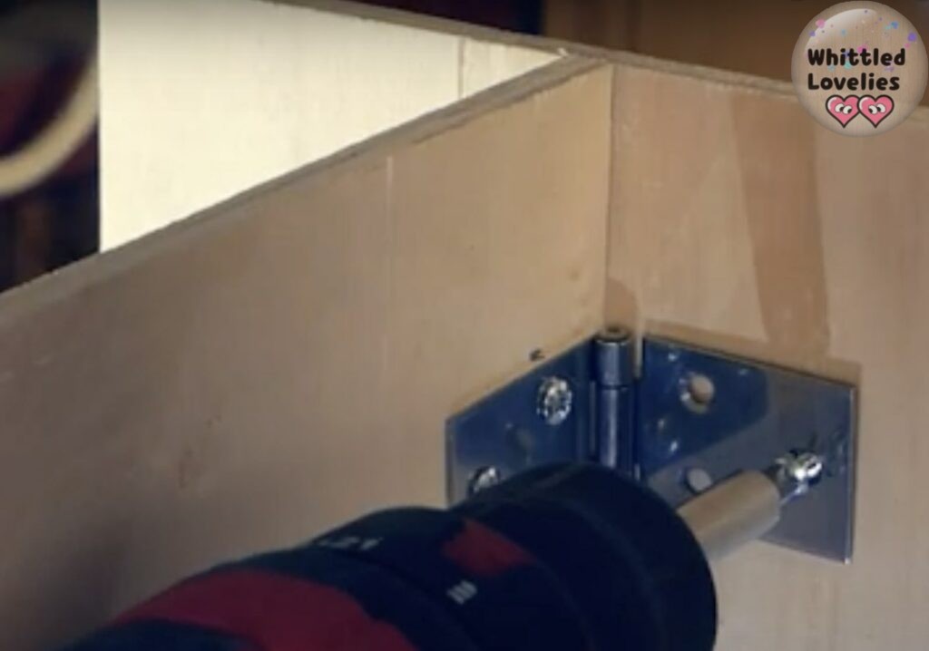 Come costruire una barriera per trucioli portatile - si ricorda di lasciare circa 8cm dopo lo schienale