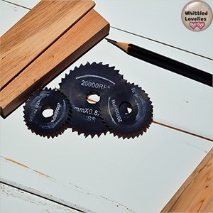 Decorazioni in legno: un uovo di Pasqua meccanizzato - generic photo circular blades